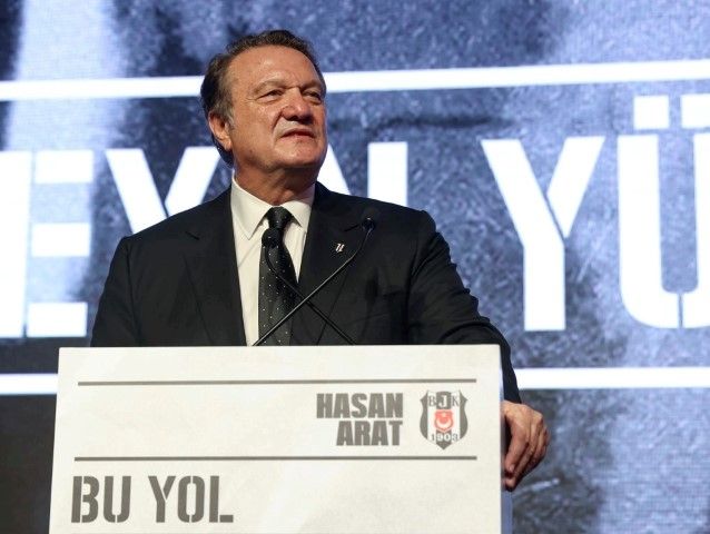 Hasan Arat'tan tarihe geçen konuşma: "Beşiktaş'a çökmüşler! Kulübü soymuşlar! Kimsenin bilmediği futbolculara milyonlar ödüyoruz... Açıklarken utanıyorum" 7