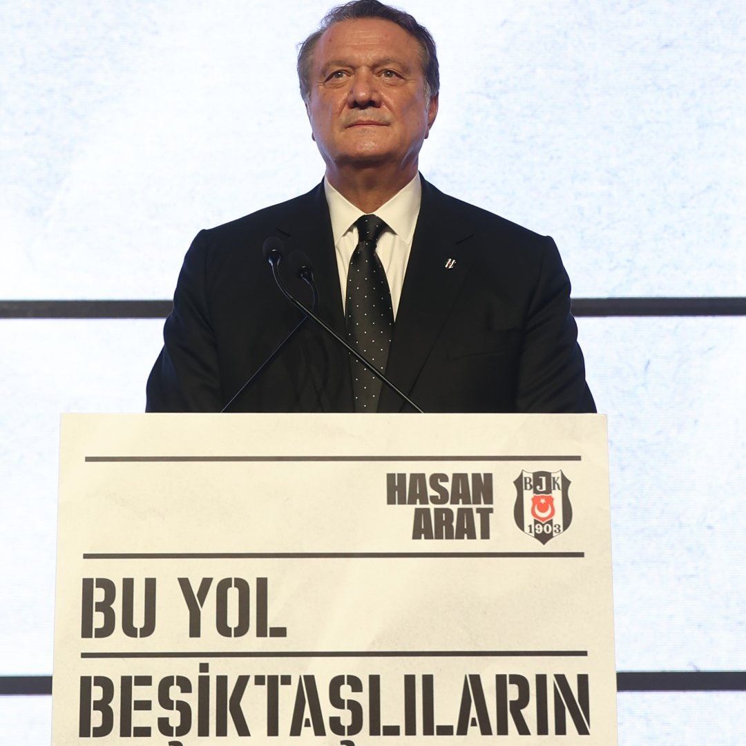 Hasan Arat'tan tarihe geçen konuşma: "Beşiktaş'a çökmüşler! Kulübü soymuşlar! Kimsenin bilmediği futbolculara milyonlar ödüyoruz... Açıklarken utanıyorum" 5