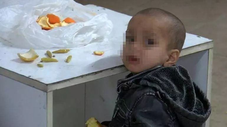 Sultangazi'de yürek burkan olay: Ev sahibi, 5 çocuklu kadını evden attı! 4