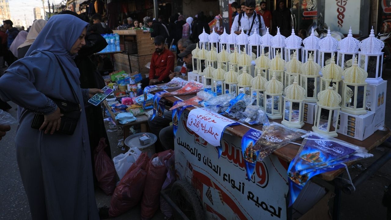 İsrail saldırıları altındaki Gazze'de Ramazan heyecanı kameralara böyle yansıdı! 6