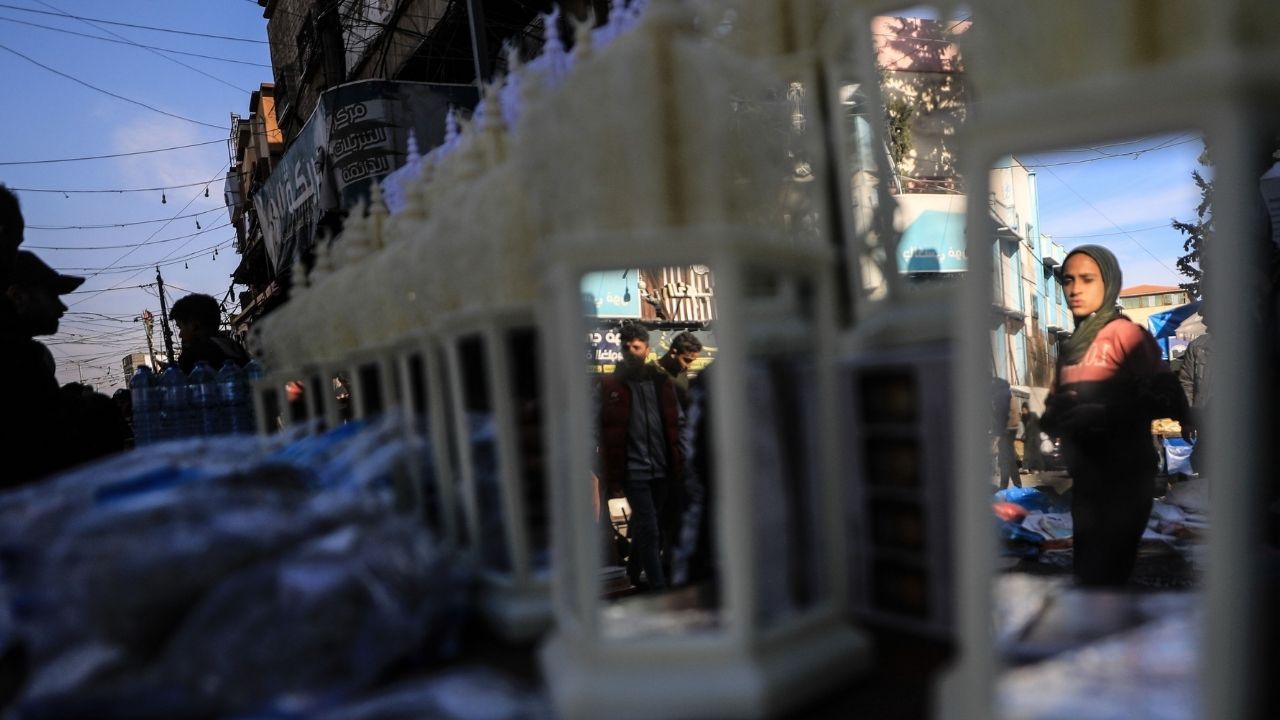 İsrail saldırıları altındaki Gazze'de Ramazan heyecanı kameralara böyle yansıdı! 7