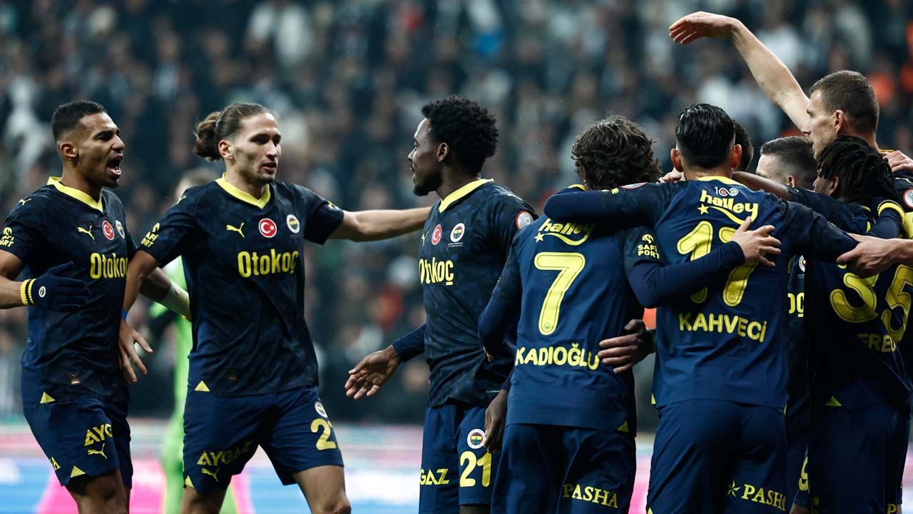 Gündeme bomba gibi düşen iddialar: “Fenerbahçe, Trabzonspor’un sahasında oynamak istedi, TFF kabul etmedi! Halil Umut Meler ise Galatasaray maçına çıkmak istemedi ama ikna ettiler” 3