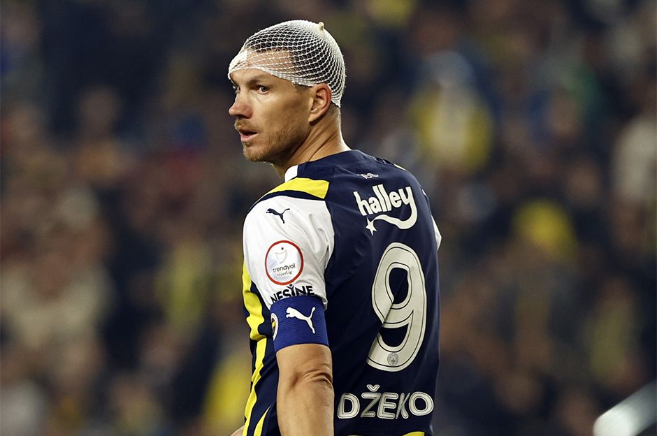 Maç sonu herkesi şaşkına çeviren olay yorum: "Penaltı uydurarak maçı Fenerbahçe'ye hediye etti! Kadıköy'de çok ciddi bir katliam yaşadık! Pendikspor’a verilen kırmızı kart da hatalı! Maçı kesinlikle Mert Hakan 5