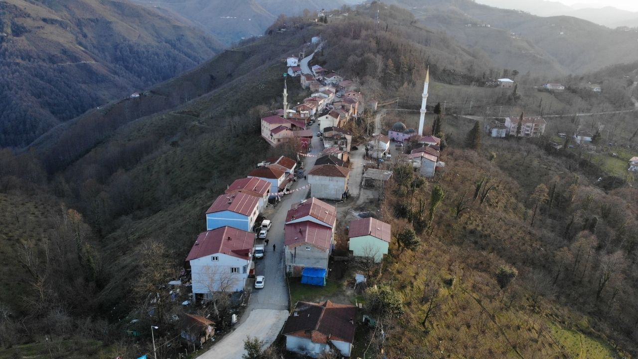 Bir adımda il değiştirip 1 dakika arayla oruç açıyorlardı iki mahalleden ortak iftar kararı 7