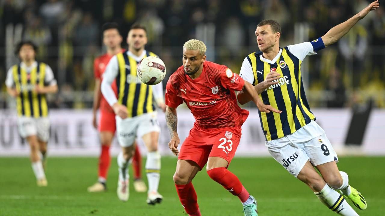 Galatasaray maçı hakeminden herkesi şok eden itiraf: “Dünya futbol tarihinde görülmemiş olay! Verdiği penaltı için ‘Penaltı değildi hocam’ dedi. Bunun kaydı TFF’de var. Bu artık bir adli vaka!” 3