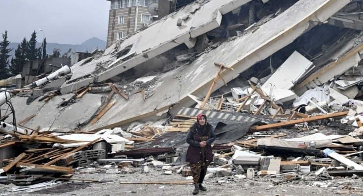 Deprem uzmanından 5 kente korkutan uyarı! Tarihleri hatırlattı: "Artık eli kulağında" 8
