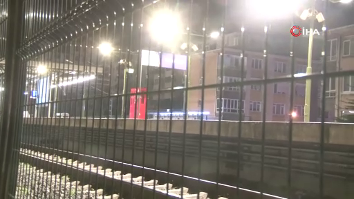 Marmaray'da bir kişi raylara atlayarak intihar etti 5