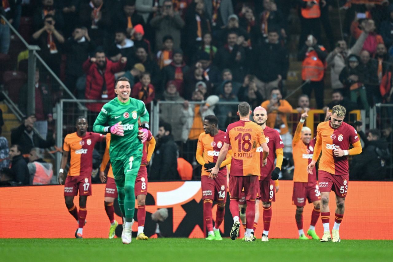 Efsane isimden Mert Hakan'a sert sözler: "Garibim Pendikspor'a ve Kadir Sağlam'a yaptıklarına Trabzon'da yeltenmesin. Başına iş alır" 13