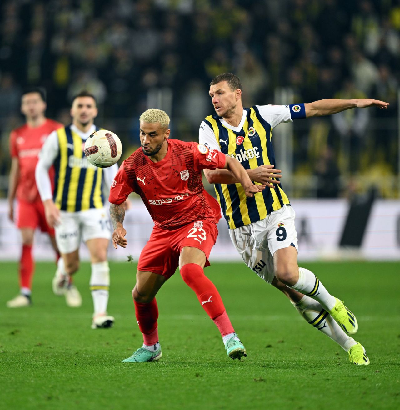 Efsane isimden Mert Hakan'a sert sözler: "Garibim Pendikspor'a ve Kadir Sağlam'a yaptıklarına Trabzon'da yeltenmesin. Başına iş alır" 19