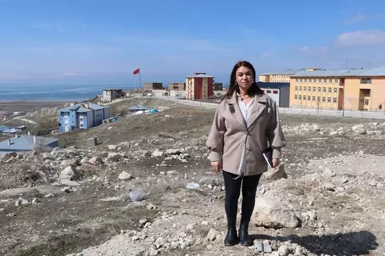Van'da kadın muhtar adayı Leyla Bağlık, 22 erkek adaya karşı yarışacak 8