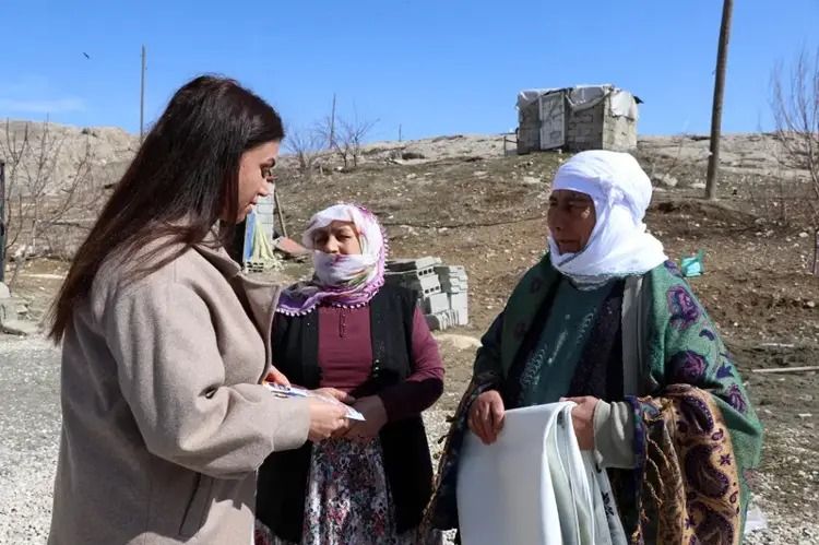 Van'da kadın muhtar adayı Leyla Bağlık, 22 erkek adaya karşı yarışacak 5