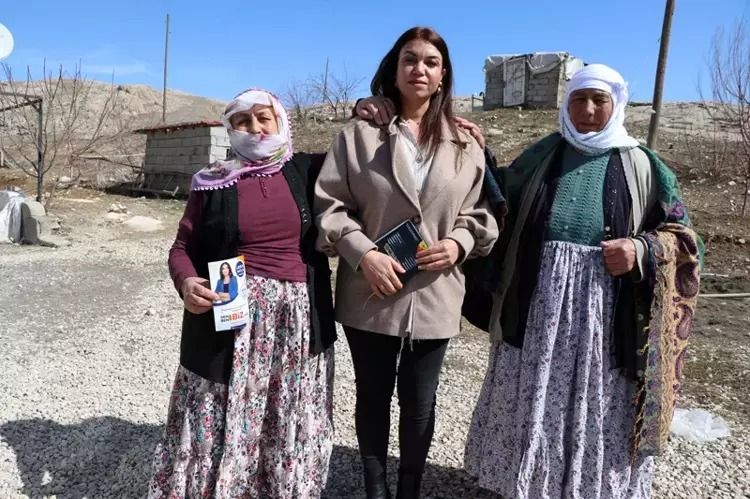 Van'da kadın muhtar adayı Leyla Bağlık, 22 erkek adaya karşı yarışacak 1