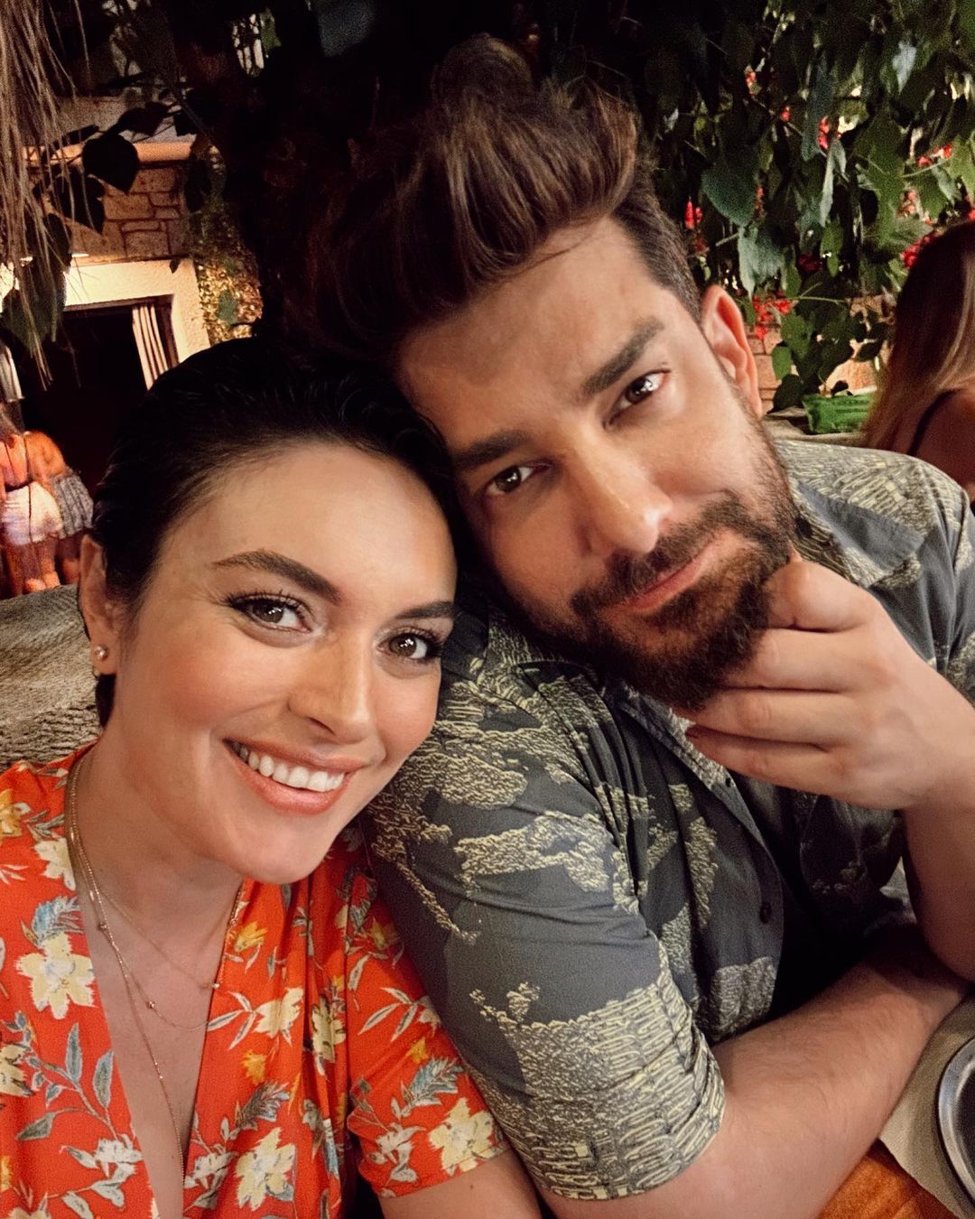 Ezgi Mola setlere ara verdi! Merve Dizdar ve Enis Arıkan hakkında açıklama 4