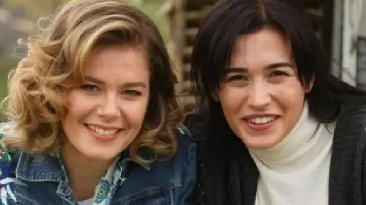 Estetiksiz hali görenleri hayrete düşürdü! Bahar dizisinin Rengin'i Ecem Özkaya'nın büyük değişimi... 4