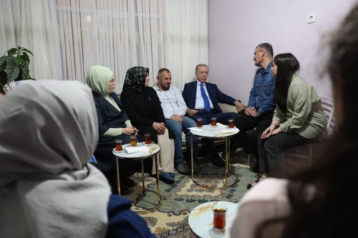 Başkan Erdoğan'dan Taş ailesine ziyaret: İftarda konuk oldu 4