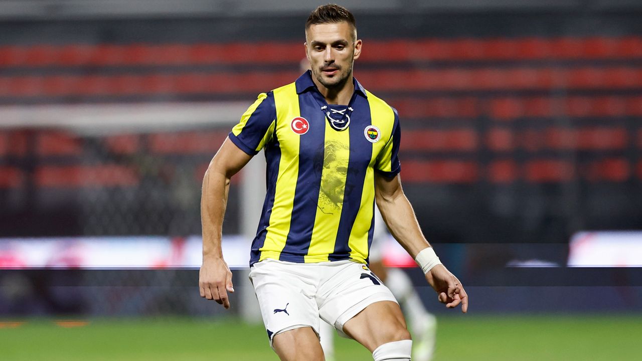 Fenerbahçe'nin Union Saint-Gilloise maçı ilk 11'i belli oldu! İsmail Kartal işini şansa bırakmıyor: Edin Dzeko için yine aynı karar 11
