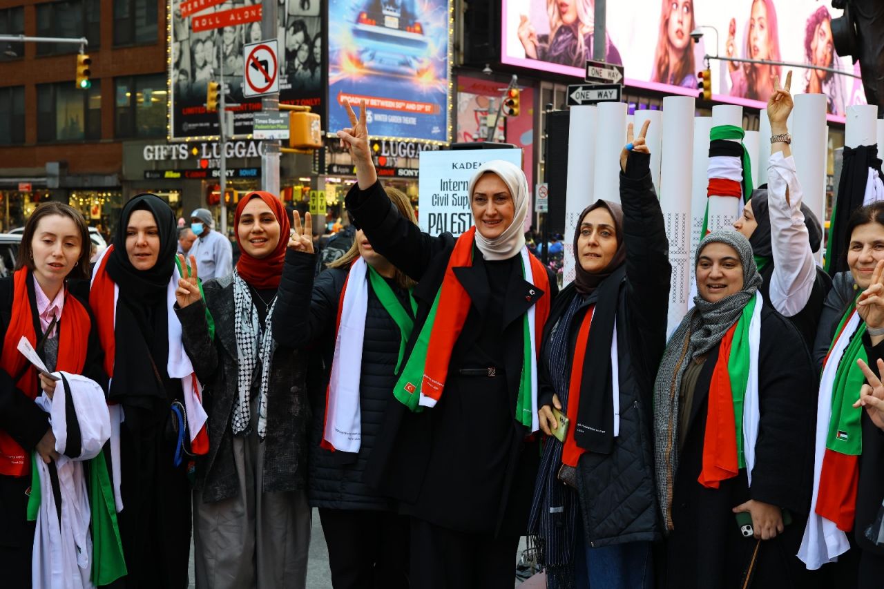 KADEM, New York Times Meydanı'nda Filistinli cesur kadınların sesini dünyaya haykırdı! 8