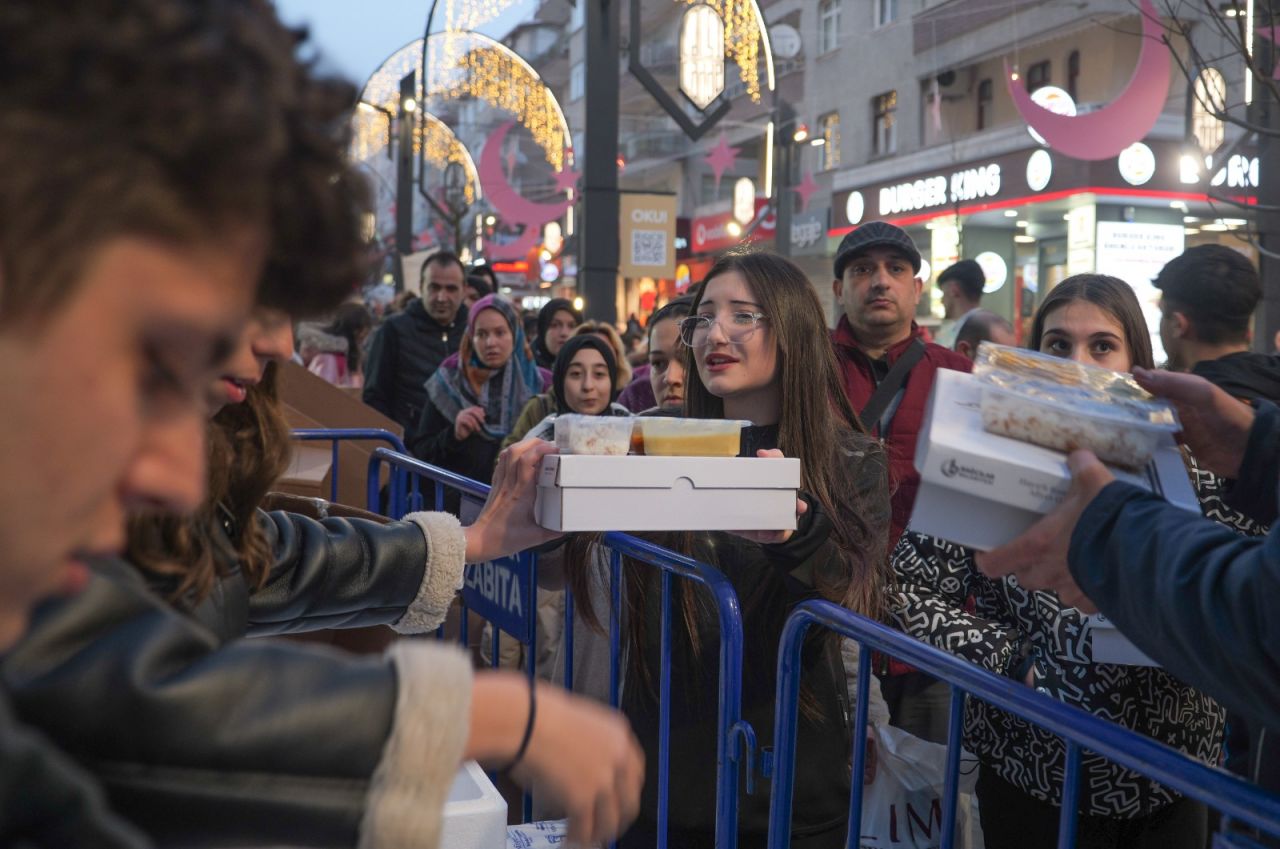 Bağcılar Belediyesi'nden Ramazan ayı boyunca sürecek etkinlikler için dev plato! 15