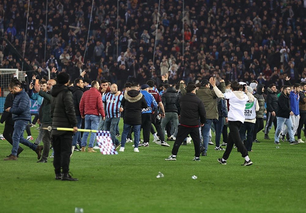 Trabzon'da çarşı pazar karıştı, kıyamet koptu! İşte kare kare o anlar... 14