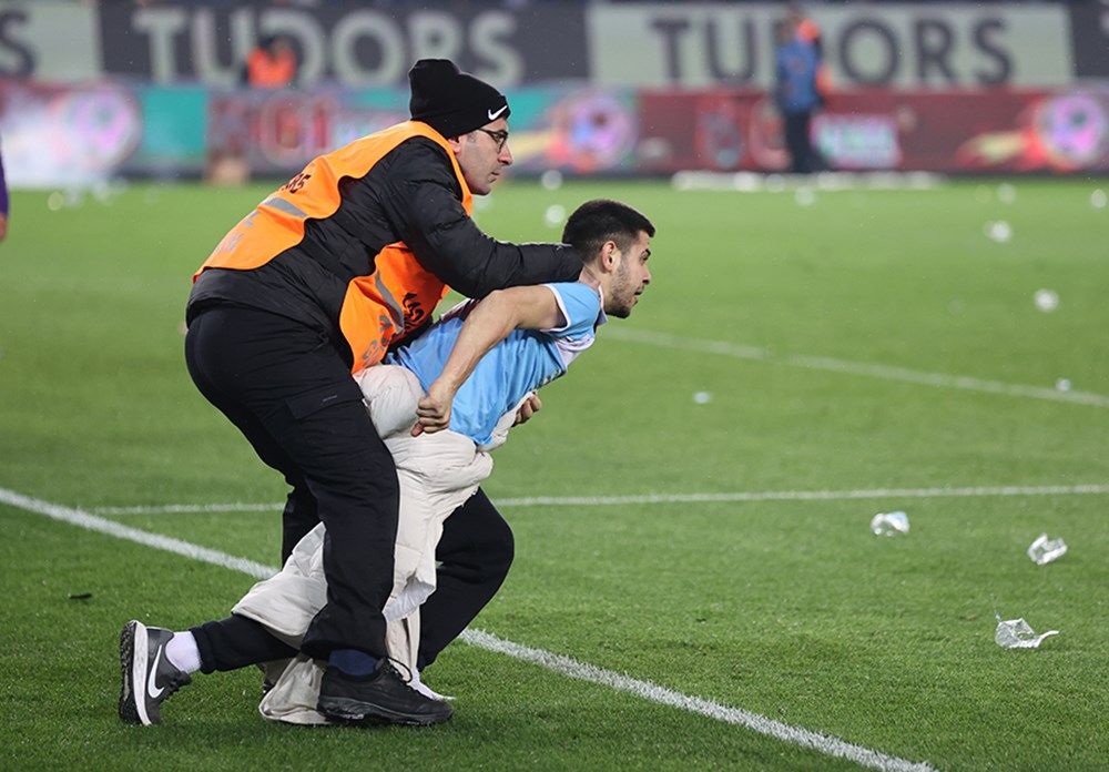Trabzon'da çarşı pazar karıştı, kıyamet koptu! İşte kare kare o anlar... 15