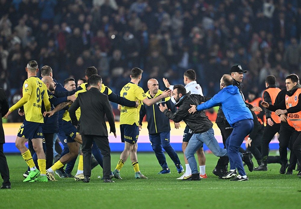 Trabzon'da çarşı pazar karıştı, kıyamet koptu! İşte kare kare o anlar... 24
