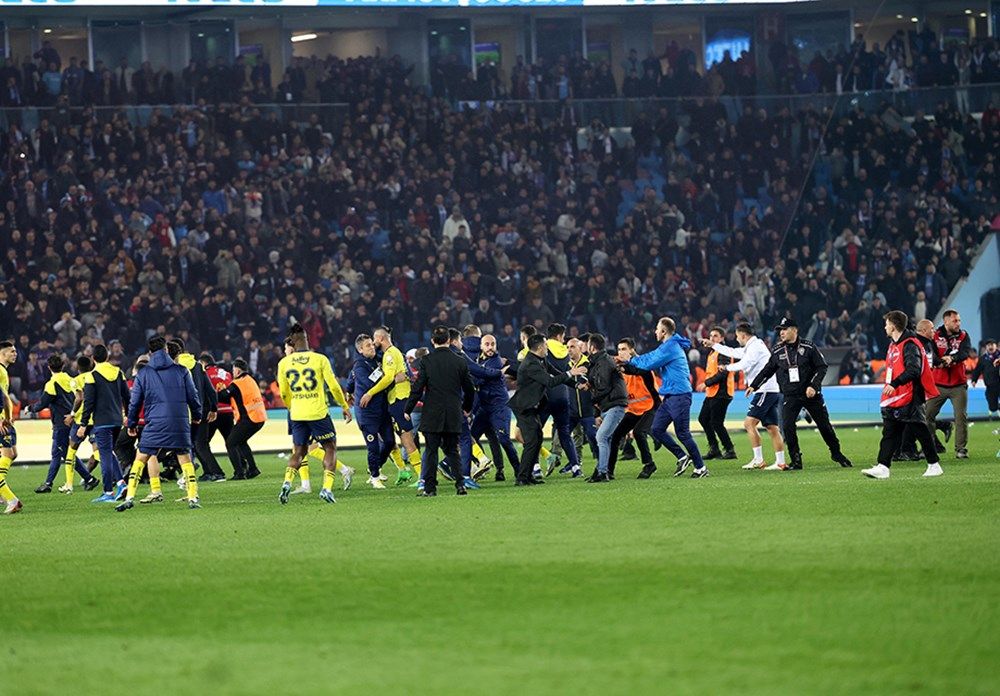 Trabzon'da çarşı pazar karıştı, kıyamet koptu! İşte kare kare o anlar... 44