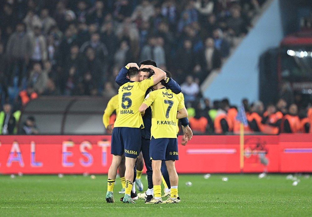 Rıdvan Dilmen'den olay yaratan yorum: "Kurum, şahıs veya kimi dersen herkesi yenmiştir Fenerbahçe! Şampiyonluk Galatasaray'ın sahasındaki maça kaldı" 7