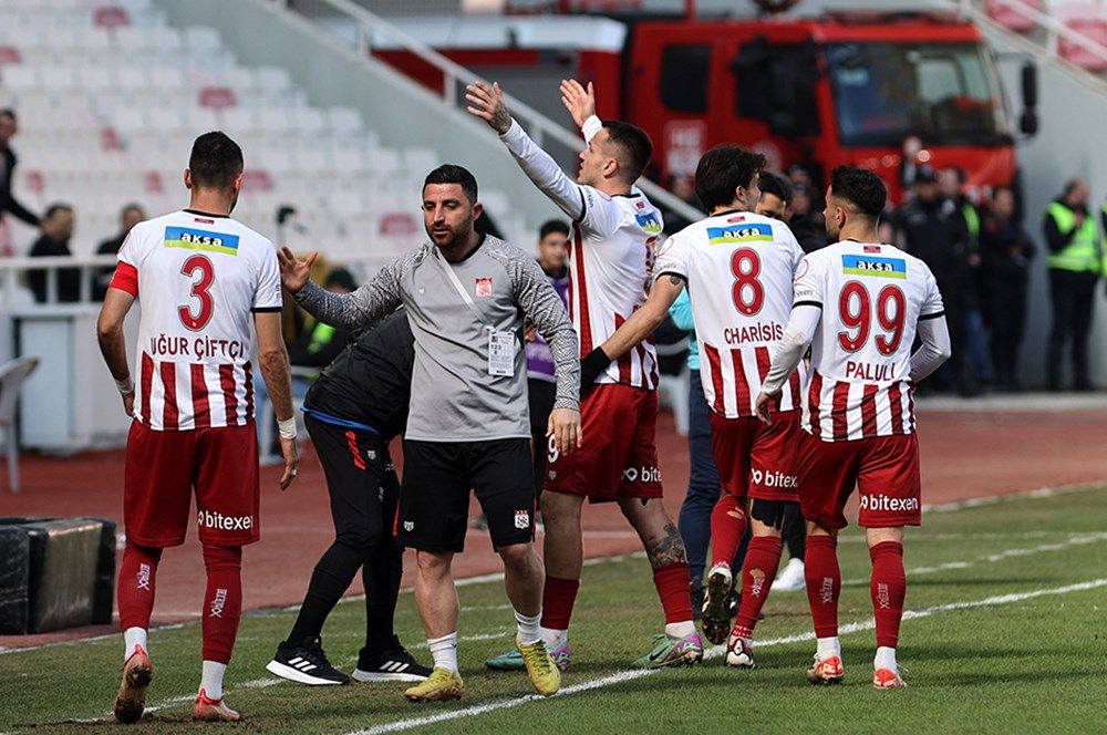 Galatasaray kan kaybetti, Fenerbahçe rakibini geçip fark attı! Süper Lig'in en değerli takımı belli oldu: Zirve el değiştirdi 3