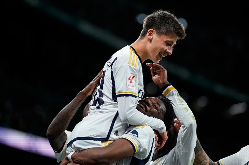 Avrupa kupalarında bu senenin en iyi takımları açıklandı: Fenerbahçe, Arsenal, Barcelona ve Milan gibi devleri sollayarak geride bıraktı! 3