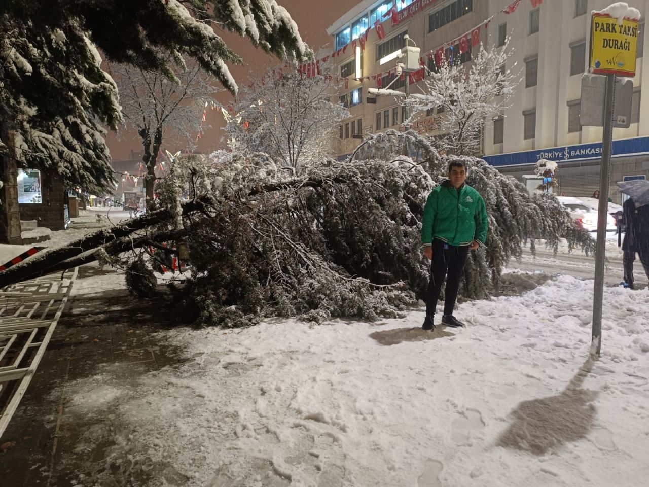 Doğu Anadolu kar yağışına teslim! İşte şehir şehir yaşananlar... 1