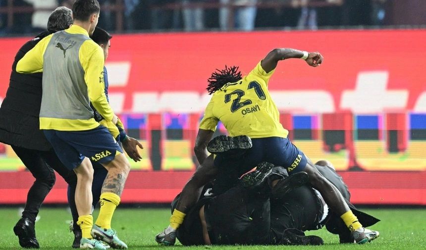 Olaylı geçen Fenerbahçe-Trabzonspor maçına dair yeni detay! Gerginlik koridorda da devam etti! Osayi-Samuel baygınlık geçirdi 6