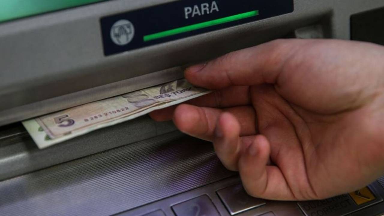 Milyonlarca memura müjde! Hem 3600 ek gösterge hem de toplu sözleşme ikramiyesi geliyor 4