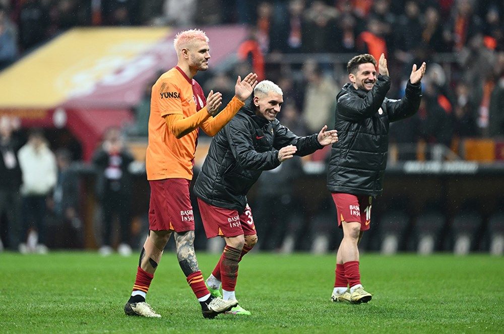 Galatasaray taraftarı çok üzülecek! Dünya devinin Mauro Icardi planı deşifre oldu: Arjantinli yıldıza formayı bile giydirdiler... 4