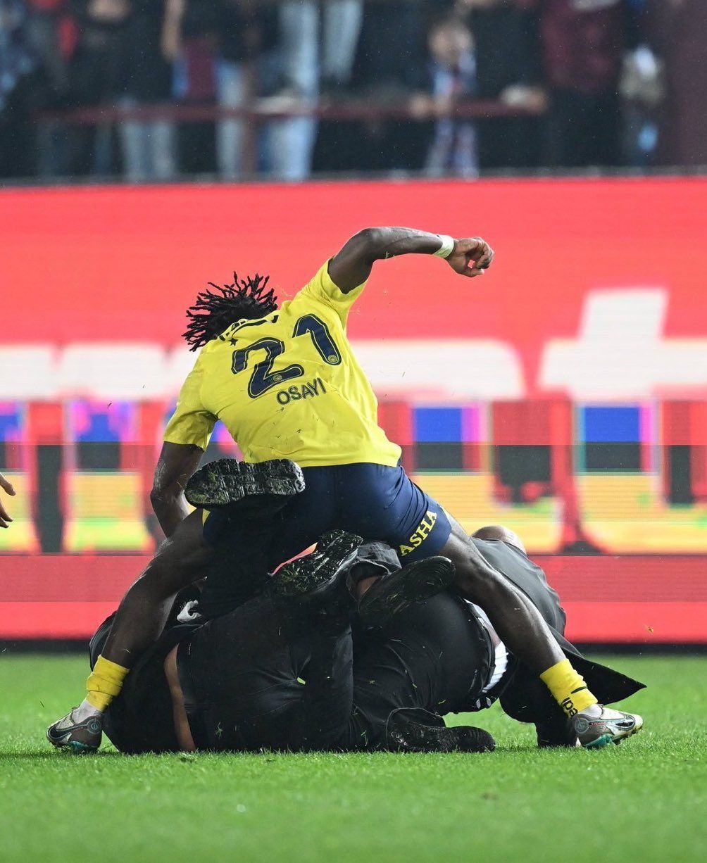 Eski başkandan Fenerbahçe’ye çok ağır sözler: “FETÖ ile siz kol kolaydınız! 2011’de çaldınız şampiyonluğumuzu, Allah belanızı verdi! Senin futbolcun futbolcu değil boks takımının sporcusu!” 3