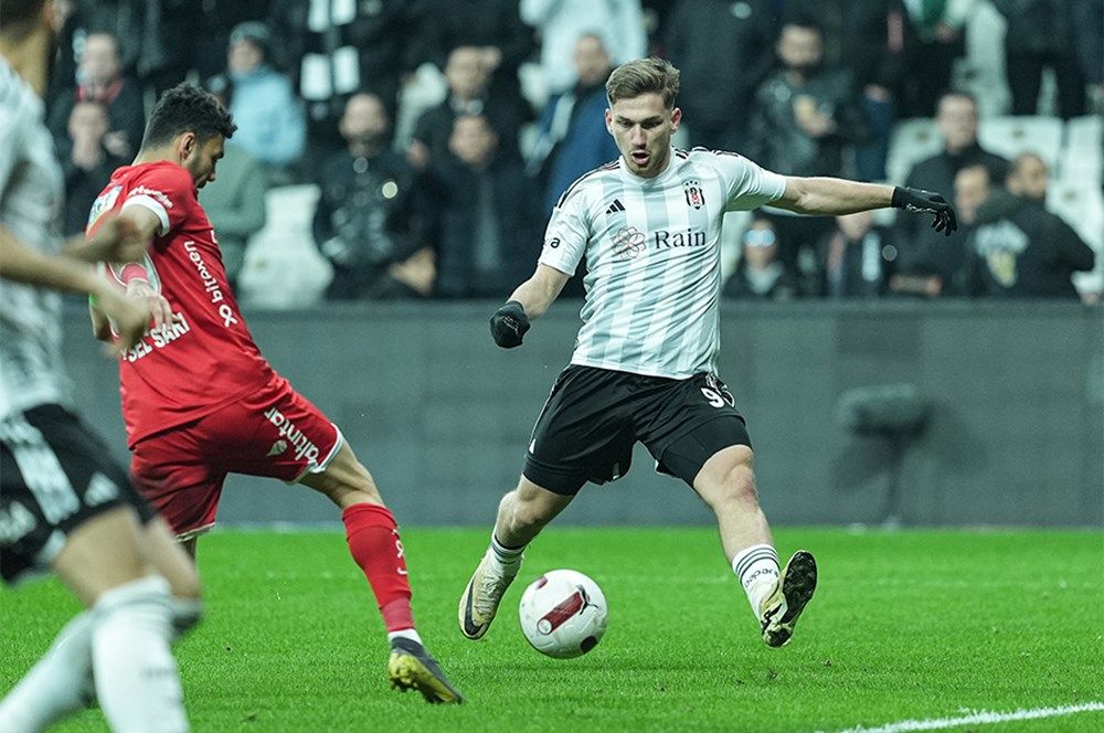 Hakan Çalhanoğlu ve Kenan Yıldız listeye damgasını vurdu! Herkes bu yıldızların peşinde: İşte A Milli Takım'ın aday kadrosundaki en değerli futbolcular... 15