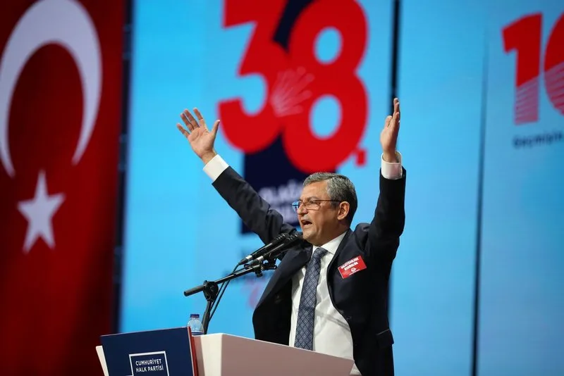 CHP kurultayında Ekrem İmamoğlu'ndan Kemal Kılıçdaroğlu'na görülmemiş şantaj! Nuray Başaran aylar sonra o onları anlattı: Küfürler havada uçtu... 3
