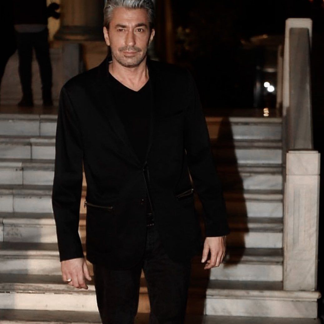 Oyuncu Erkan Petekkaya'nın babası hayatını kaybetti 2