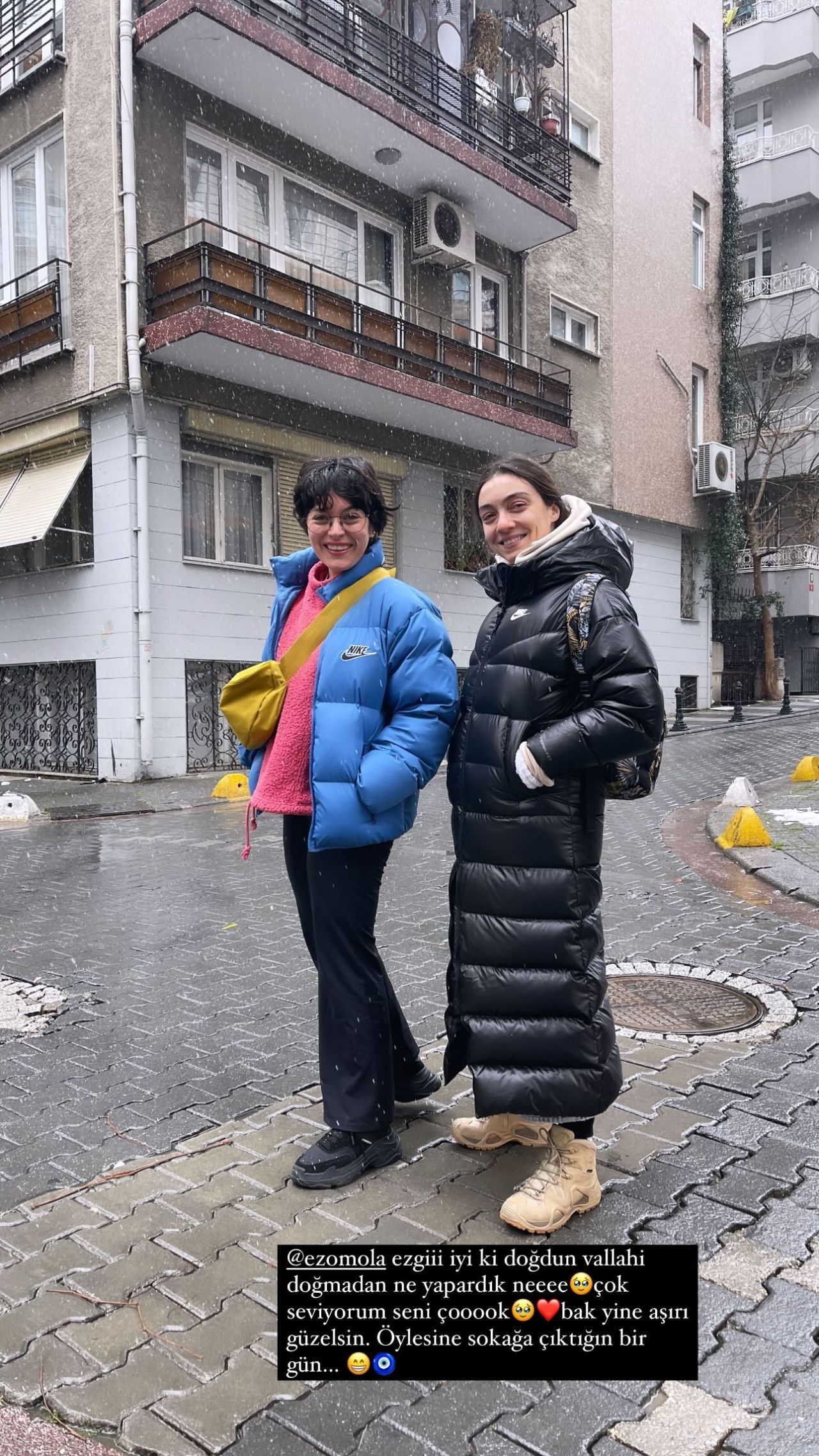 Merve Dizdar yakın arkadaşı Ezgi Mola'nın doğum gününü o karelerle kutladı 10
