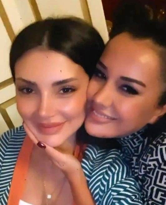 Dilan Polat arkadaşı Nez Demir’i affetti ve şikayetini geri çekti! İki arkadaş duruşma boyunca karşılıklı ağladı 2