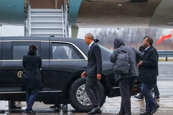 New York caddelerinde görülmemiş olay! 20 kum dolu kamyonla Joe Biden'ı korudular... 24