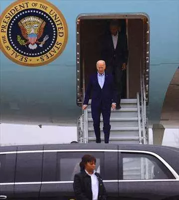 New York caddelerinde görülmemiş olay! 20 kum dolu kamyonla Joe Biden'ı korudular... 32