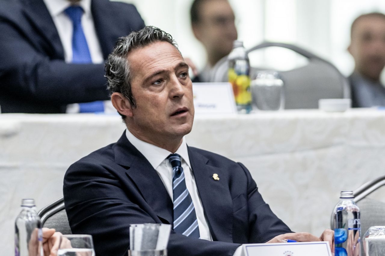 Ali Koç'tan Fenerbahçe taraftarına şok mesaj: "Futbol faaliyetlerini durdurabiliriz! İsmail Kartal'a takımı sahadan çek demiştim" 2