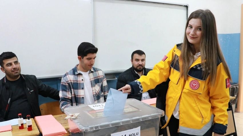 Türkiye sandık başında: 81 ilde oy verme işlemi başladı 2