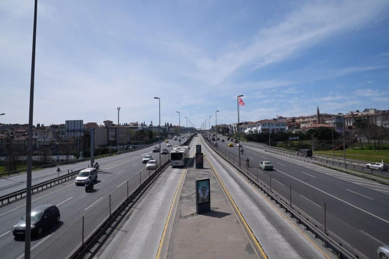 Yollar bomboş! İstanbul trafiğinde seçim sakinliği 1