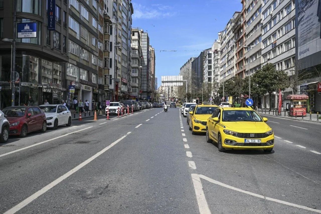 Yollar bomboş! İstanbul trafiğinde seçim sakinliği 4