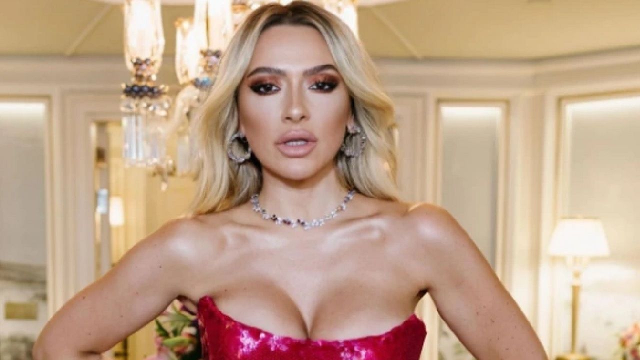 Ünlü şarkıcı Hadise 3 ayrı reklam filminde oynayacak! Alacağı ücreti duyanlar şok oldu... 4