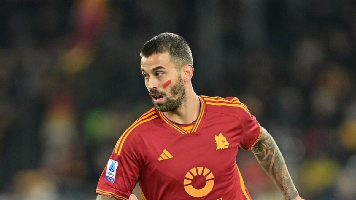 Fenerbahçe Ferdi Kadıoğlu’nun yerini şimdiden doldurdu! Yıldız oyuncunun yerine gelecek yeni sol beki duyurdular: Ali Koç ayrılığı çok önce açıklamıştı… 8