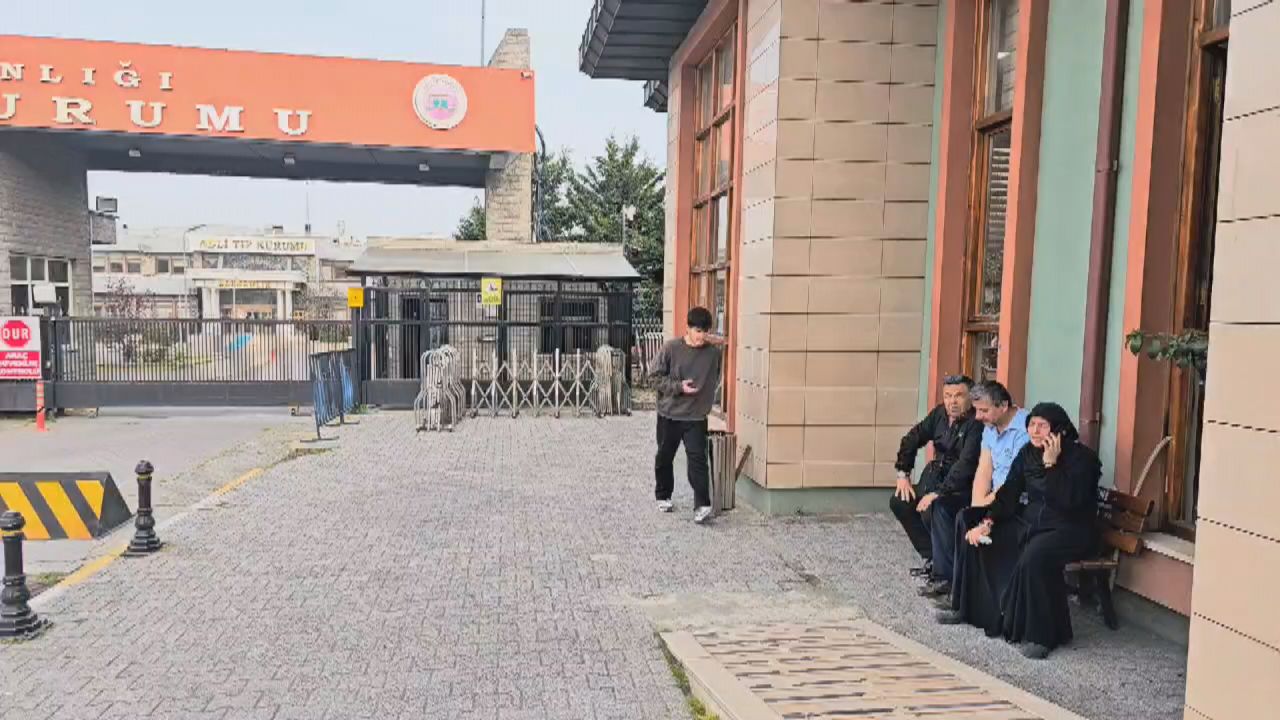 Beşiktaş'ta gece kulübündeki yangında ölen 13 kişinin kimliği belli oldu 4