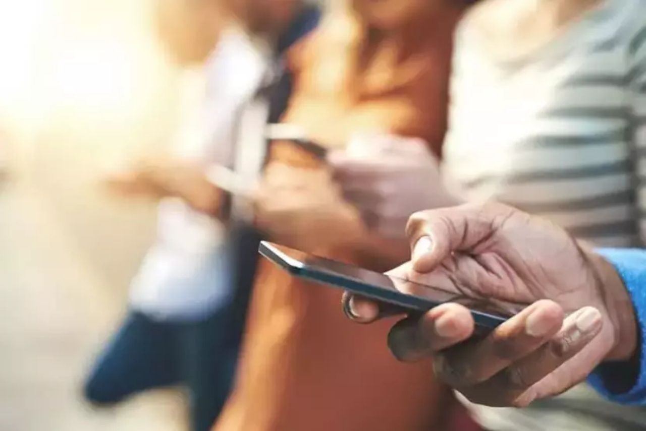 Cep telefonuyla görüşmede tavan fiyat belirlendi! İşte yeni tarife 2