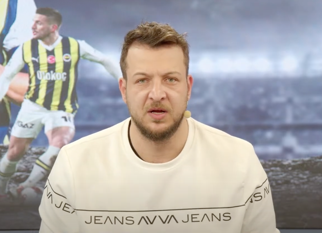 "Bu İrfan Can Eğribayat'tan hiçbir şey olmaz! Sen kalkıp Trabzon maçında sağa sola olta hareketi yapacağına, ayağındaki topu rakibe atmamayı öğren önce! Sporcu falan değil bu adam" 2